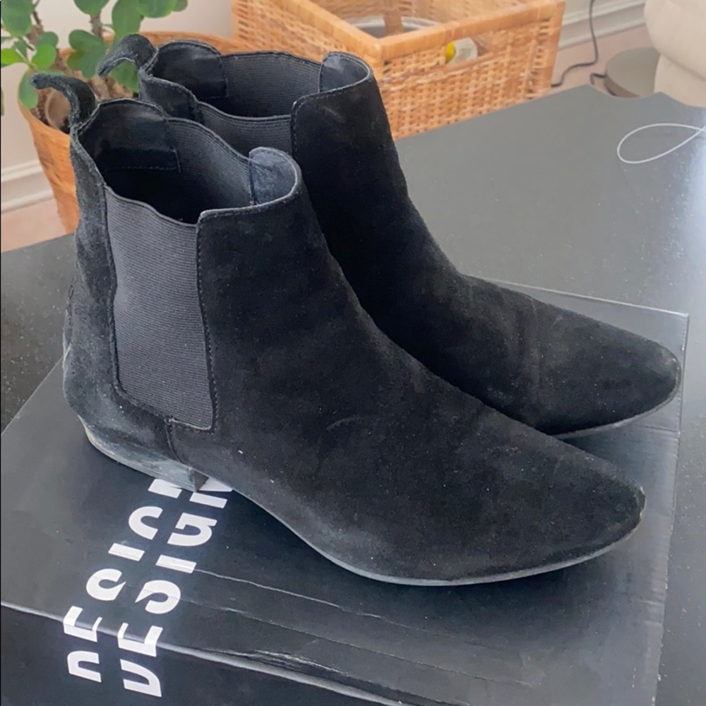 Design Lab Lord & Taylor Black Ankle Boots